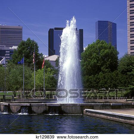 Charlotte Nc Fountain In Park And City Skyline View Large Photo Image Stock Photo - Charlotte Nc Fountain In Park And City Skyline . Fotosearch