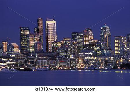 Downtown Skyline Dusk Gas Works Park Seattle View Large Photo Image Picture - Downtown Skyline Dusk Gas Works Park Seattle . Fotosearch