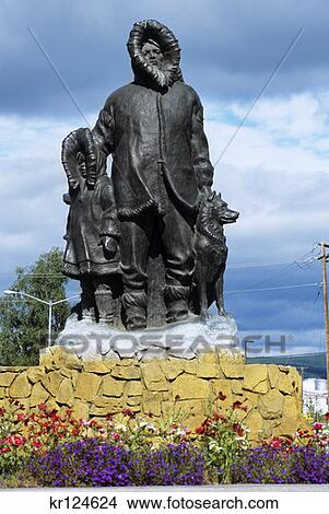 Picture - Fairbanks, Alaska Statue The Unknown First Family Golden Heart Plaza. Fotosearch