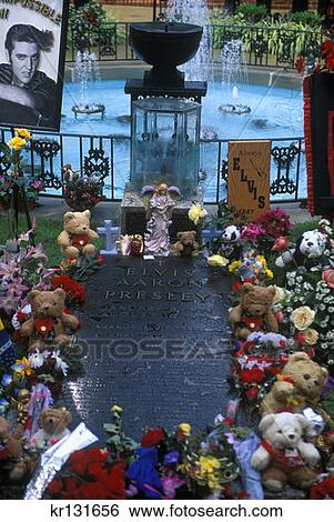 Stock Photograph - Grave Of Elvis Presley Memphis Tennessee. Fotosearch