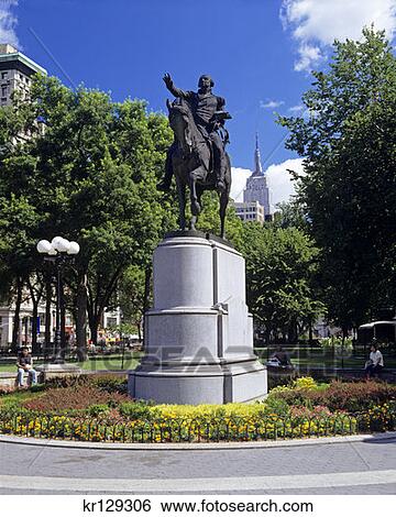New York Ny George Washington Statue In Union Square View Large Photo Image Stock Photograph - New York Ny George Washington Statue In Union Square . Fotosearch