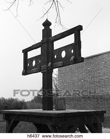 Pillory At Public Gaol 1701 - 1704 Williamsburg Virginia Colonial America 18Th Century View Large Photo Image Stock Photo - Pillory At Public Gaol 1701 - 1704 Williamsburg Virginia Colonial America 18Th Century. Fotosearch