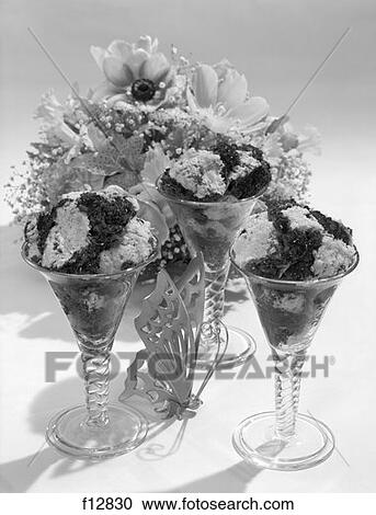 Stock Image - Pudding Dessert Retro. Fotosearch