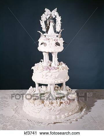 Kuchen Three Tier Wedding Cake 2482642 Weddbook