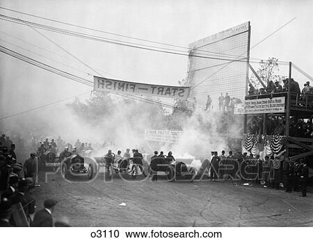 1910 Auto Race In Fairmount Park Philadelphia With Cars Gathered At Starting Line Kicking Up Dust View Large Photo Image Stock Image - 1910 Auto Race In Fairmount Park Philadelphia With Cars Gathered At Starting Line Kicking Up Dust . Fotosearch