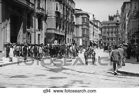 1920 1920S 1930 1930S Street Scene With Crowd In Front Of Hotel Regina Malaga Spain Rrr Retro View Large Photo Image Picture - 1920 1920S 1930 1930S Street Scene With Crowd In Front Of Hotel Regina Malaga Spain Rrr Retro . Fotosearch