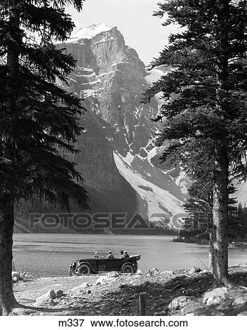 1920 1920S Mountains Moaine Lake View Large Photo Image Stock Photo - 1920 1920S Mountains Moaine Lake . Fotosearch