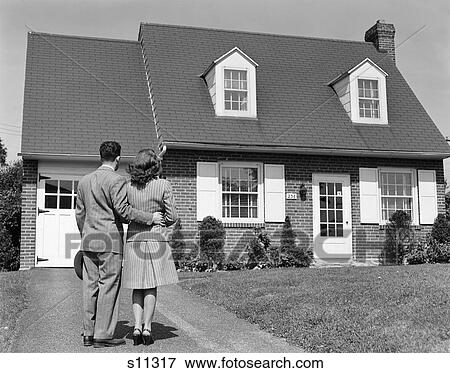 1940 1940S Couple Looking At House View Large Photo Image Stock Photo - 1940 1940S Couple Looking At House . Fotosearch