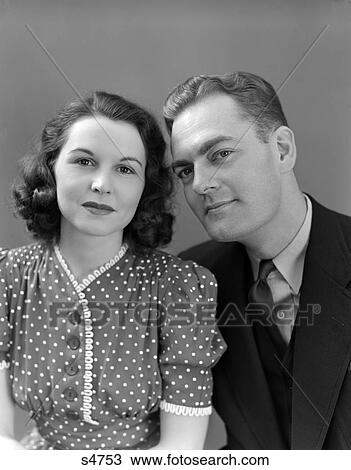 1940 1940S Couple View Large Photo Image Stock Image - 1940 1940S Couple . Fotosearch