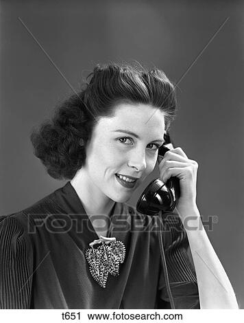 1940 1940S Woman Talking On Telephone View Large Photo Image Stock Image - 1940 1940S Woman Talking On Telephone . Fotosearch
