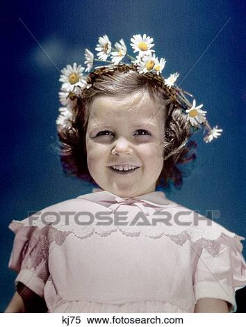 Stock Photography - 1940S 1950S Portrait Smiling Girl Wear Crown Flowers Hair. Fotosearch