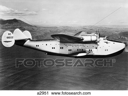 1940S Pan American Clipper Plane In Flight View Large Photo Image Stock Image - 1940S Pan American Clipper Plane In Flight . Fotosearch