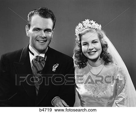 Stock Photo - 1940S Portrait Of Bride & Groom . Fotosearch