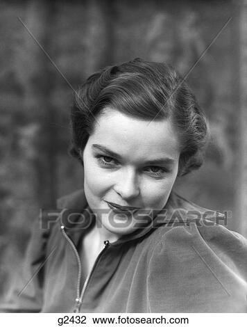 1940S Woman Portrait Head To One Side Looking At Camera Smiling View Large Photo Image Stock Image - 1940S Woman Portrait Head To One Side Looking At Camera Smiling . Fotosearch
