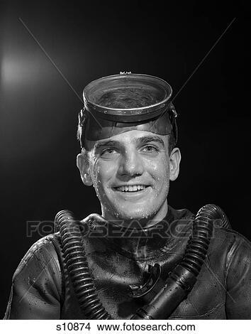 1950 1950S Portrait Of Man In Scuba Gear View Large Photo Image Picture - 1950 1950S Portrait Of Man In Scuba Gear . Fotosearch
