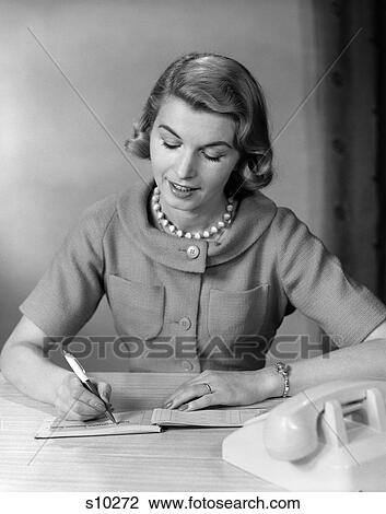1950 1950S Woman Balancing Checkbook View Large Photo Image Stock Image - 1950 1950S Woman Balancing Checkbook . Fotosearch