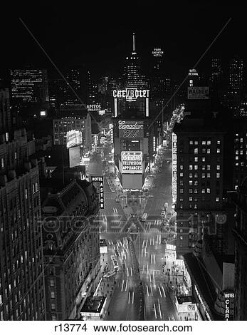 1950S 1960S Night Aerial View Times Square From Times Building Looking North Manhattan View Large Photo Image Picture - 1950S 1960S Night Aerial View Times Square From Times Building Looking North Manhattan . Fotosearch