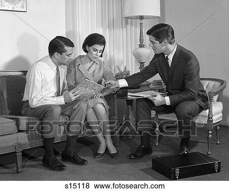 1960 1960S Retro Man Wife Salesman View Large Photo Image Stock Photo - 1960 1960S Retro Man Wife Salesman . Fotosearch