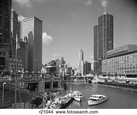 1960S 1960 Chicago River From Michigan Avenue Sun Times Building On Right Boats In River Retro View Large Photo Image Picture - 1960S 1960 Chicago River From Michigan Avenue Sun Times Building On Right Boats In River Retro. Fotosearch