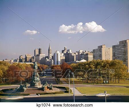 1960S Day Skyline Philadelphia From Art Museum Autumn View Large Photo Image Picture - 1960S Day Skyline Philadelphia From Art Museum Autumn . Fotosearch