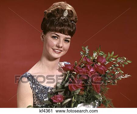Flowers Arrangement Woman Debutante Prom Queen Pink Roses Floral 1960 1960S Retro View Large Photo Image Stock Image - Flowers Arrangement Woman Debutante Prom Queen Pink Roses Floral 1960 1960S Retro. Fotosearch