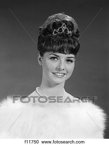 1960s pretty young woman wearing tiara fur stole and string of pearls View Large Photo Image Stock Image - 1960s pretty young woman wearing tiara fur stole and string of pearls. Fotosearch