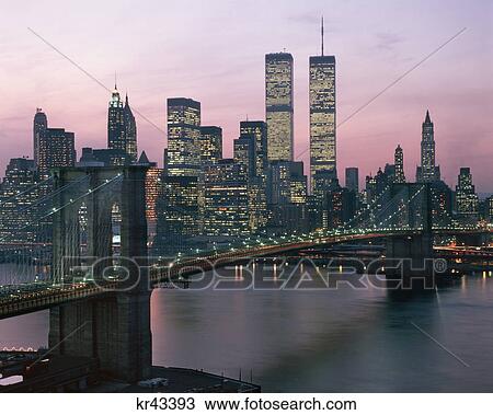 198os ニューヨーク市 Ny ダウンタウンに スカイライン において 夕闇 ストックイメージ Kr Fotosearch