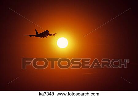 boeing 747 & sun View Large Photo Image Stock Photo - boeing 747 & sun. Fotosearch