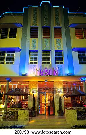 Miami Beach Fl Art Deco Buildings Night Stock Photo 0798 Fotosearch