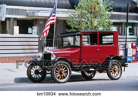 Picture - restored 1926 ford model t in front of old restored diner freehold, new jersey. Fotosearch