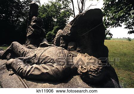 1860S Statue Of Fallen Soldier Gettysburg Pa View Large Photo Image Stock Photograph - 1860S Statue Of Fallen Soldier Gettysburg Pa . Fotosearch