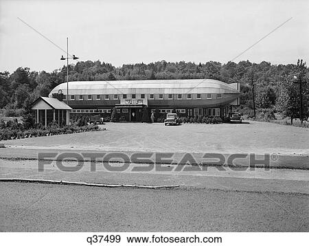1930S Roadside Zeppelin Shaped Diner View Large Photo Image Stock Photo - 1930S Roadside Zeppelin Shaped Diner. Fotosearch