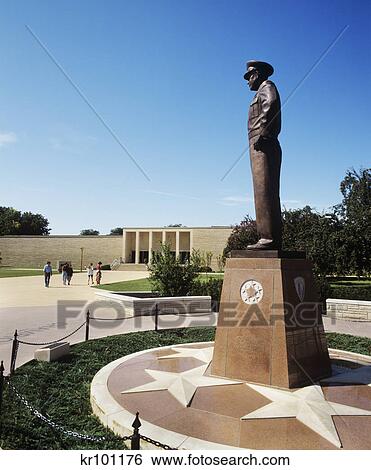 1990S Eisenhower Statue And Museum Abilene Kansas Usa View Large Photo Image Stock Photograph - 1990S Eisenhower Statue And Museum Abilene Kansas Usa . Fotosearch