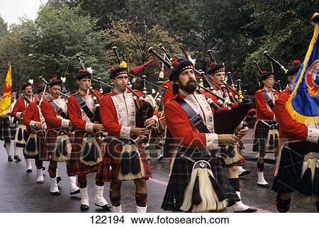 1970S Bicentennial Parade Scottish Bagpipe Band Wearing Kilts View Large Photo Image Picture - 1970S Bicentennial Parade Scottish Bagpipe Band Wearing Kilts. Fotosearch