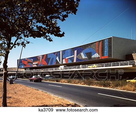 1970S American Airlines Building At Kennedy International Airport New York City Usa Mural Is Stained Glass View Large Photo Image Stock Photo - 1970S American Airlines Building At Kennedy International Airport New York City Usa Mural Is Stained Glass . Fotosearch