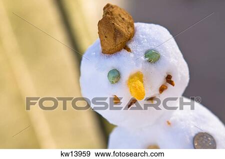 Edible Snowman For The Birds Rittenhouse Square Park Philadelphia Pennsylvania View Large Photo Image Stock Photo - Edible Snowman For The Birds Rittenhouse Square Park Philadelphia Pennsylvania . Fotosearch