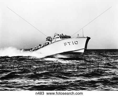 1940S Usn Prototype Version Navy Patrol Torpedo Pt Boat View Large Photo Image Stock Image - 1940S Usn Prototype Version Navy Patrol Torpedo Pt Boat. Fotosearch