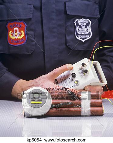 1990S Bomb Technician Conducting Class With Sample Bomb View Large Photo Image Picture - 1990S Bomb Technician Conducting Class With Sample Bomb . Fotosearch