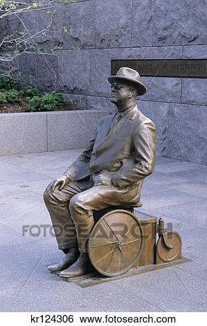 Stock Photograph - 1990S Statue Of President Franklin Delano Roosevelt In Wheelchair In Fdr Memorial Washington Dc Usa. Fotosearch