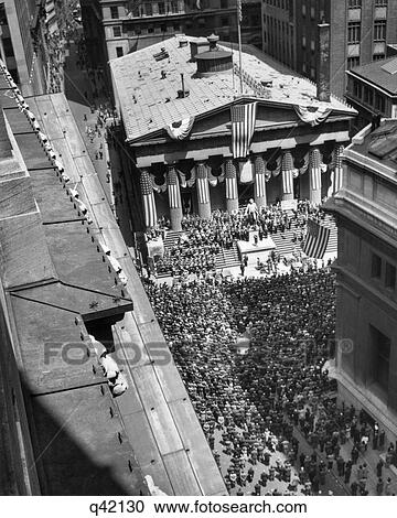 1940S Wwii War Bond Rally Federal Treasury Building Near New York Stock Exchange Wall Street Manhattan New York City Usa View Large Photo Image Stock Image - 1940S Wwii War Bond Rally Federal Treasury Building Near New York Stock Exchange Wall Street Manhattan New York City Usa . Fotosearch