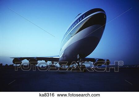 747 Landing Gear Inspection View Large Photo Image Stock Photograph - 747 Landing Gear Inspection. Fotosearch