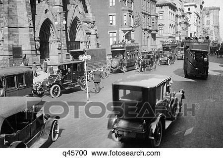 1900s 1912 POLICEMAN AND TRAFFIC SEMAPHORE ON FIFTH AVENUE AND 48th STREET BEFORE WORLD WAR I MANHATTAN NEW YORK CITY USA View Large Photo Image Stock Image - 1900s 1912 POLICEMAN AND TRAFFIC SEMAPHORE ON FIFTH AVENUE AND 48th STREET BEFORE WORLD WAR I MANHATTAN NEW YORK CITY USA. Fotosearch