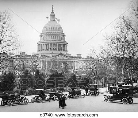 1910s 1920s LINE OF CARS PARKED ON STREET IN FRONT OF CAPITOL BUILDING WASHINGTON DC USA View Large Photo Image Stock Image - 1910s 1920s LINE OF CARS PARKED ON STREET IN FRONT OF CAPITOL BUILDING WASHINGTON DC USA. Fotosearch