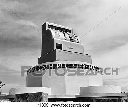 Stock Image - 1930s 1939 WORLD'S FAIR NATIONAL CASH REGISTER GIANT CASH REGISTER DISPLAYED DAILY FAIR ATTENDANCE NEW YORK CITY USA. Fotosearch