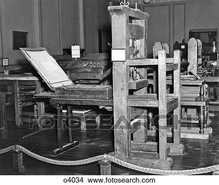 Picture - 1940s REPRODUCTION OF BENJAMIN FRANKLIN 1754 COLONIAL PRINTING PRESS ON DISPLAY FRANKLIN INSTITUTE PHILADELPHIA PA USA. Fotosearch