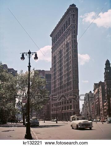 1950s The Flatiron Building Built In 1902 23rd Street And Fifth Avenue One Of First Skyscrapers In Manhattan Nyc Usa Stock Image Kr Fotosearch