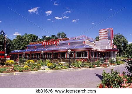 Stock Photograph - 1990s CLASSIC ART DECO STYLE DINER HYDE PARK NY USA. Fotosearch
