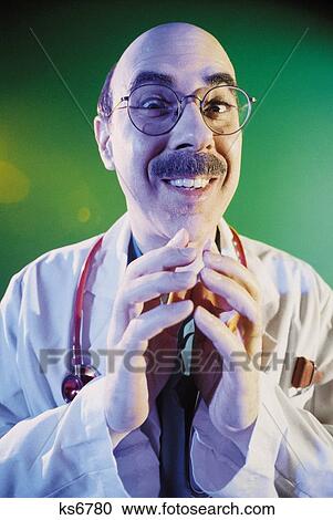 Oddballs 特徴 概念 医者 メガネ 面白い ストックイメージ Ks6780 Fotosearch