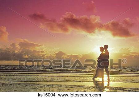 Couples Romantiques Plage Couple Style De Vie Amour Océan Image