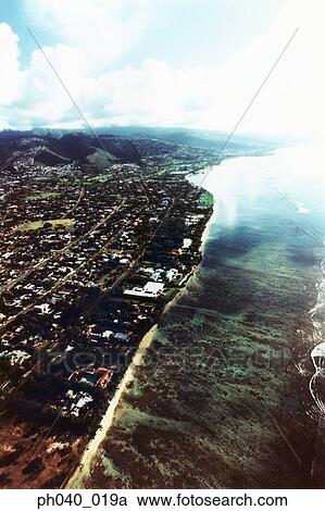 Stock Image - Aerial view of Diamond Head, Oahu, Hawaii. Fotosearch